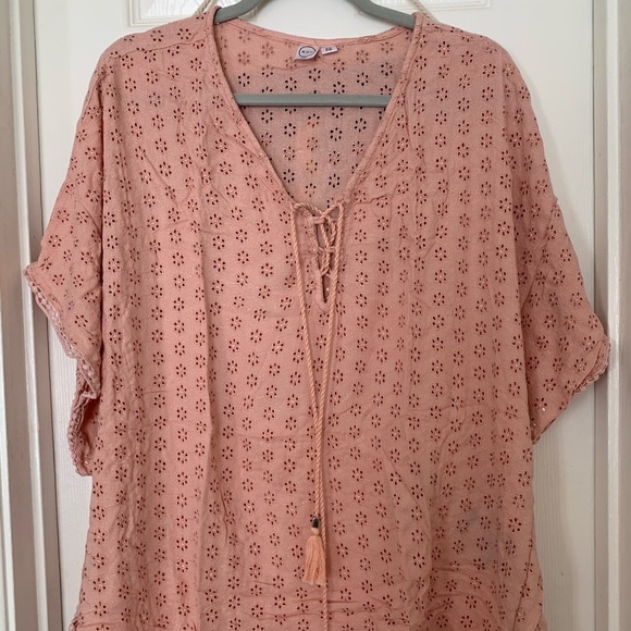 Capri Kaftan in all over eyelet - Picture 3 of 6